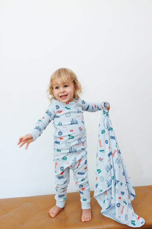 iconic chicago swaddle 100% organic cotton jersey or gauze